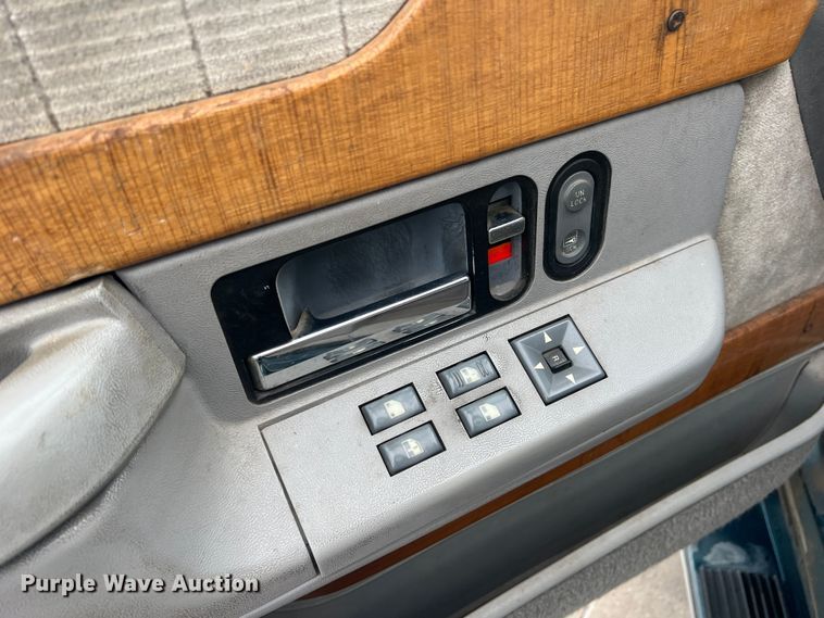 image for item DS2458 1992 GMC Sierra C3500  Crew Cab pickup truck