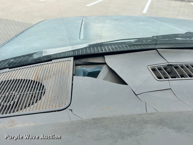 image for item DS2458 1992 GMC Sierra C3500  Crew Cab pickup truck