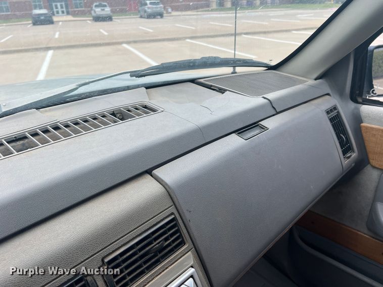 image for item DS2458 1992 GMC Sierra C3500  Crew Cab pickup truck