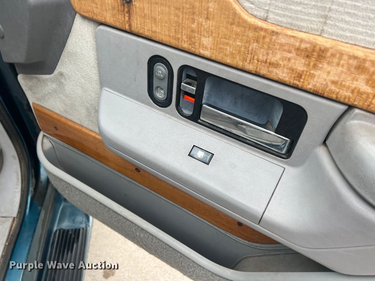 image for item DS2458 1992 GMC Sierra C3500  Crew Cab pickup truck