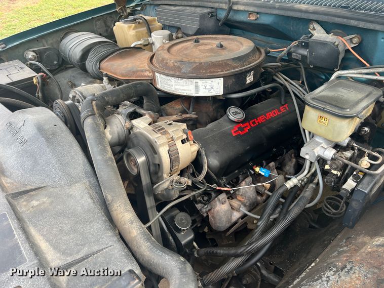 image for item DS2458 1992 GMC Sierra C3500  Crew Cab pickup truck