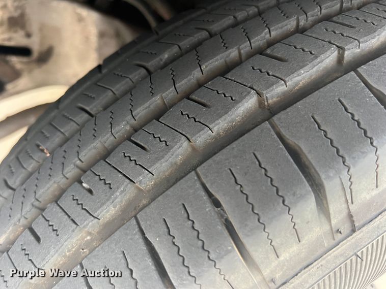 image for item DS2458 1992 GMC Sierra C3500  Crew Cab pickup truck