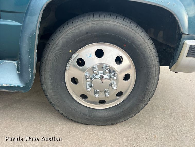 image for item DS2458 1992 GMC Sierra C3500  Crew Cab pickup truck