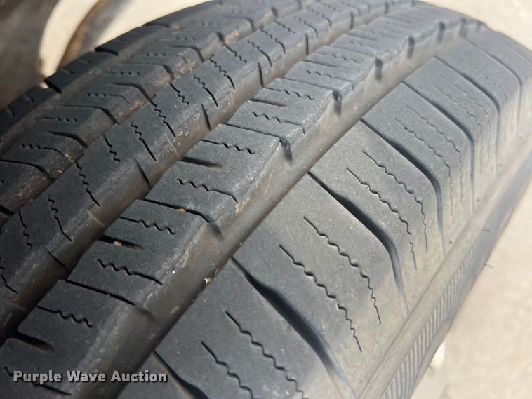 image for item DS2458 1992 GMC Sierra C3500  Crew Cab pickup truck