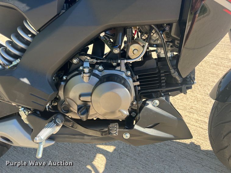 image for item DS2460 2019 Kawasaki Z125  motorcycle