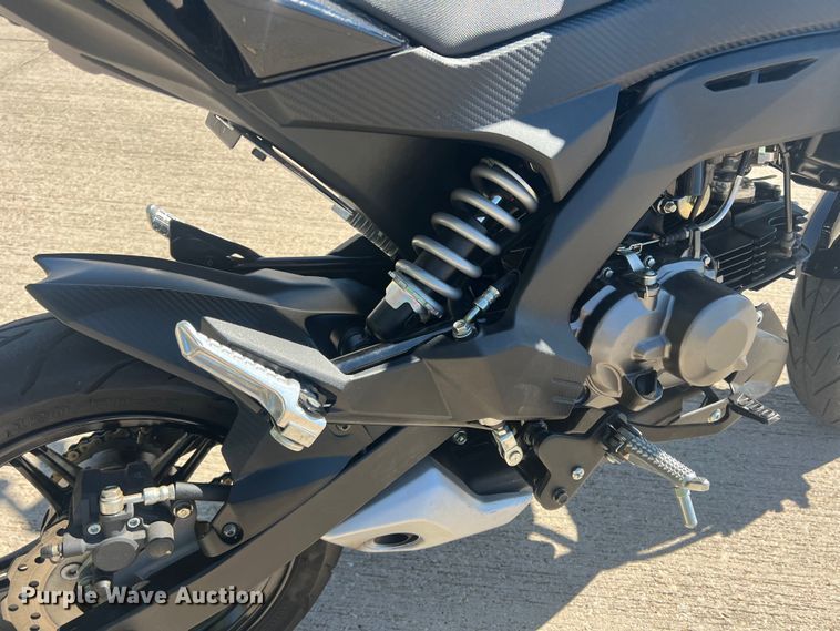 image for item DS2460 2019 Kawasaki Z125  motorcycle