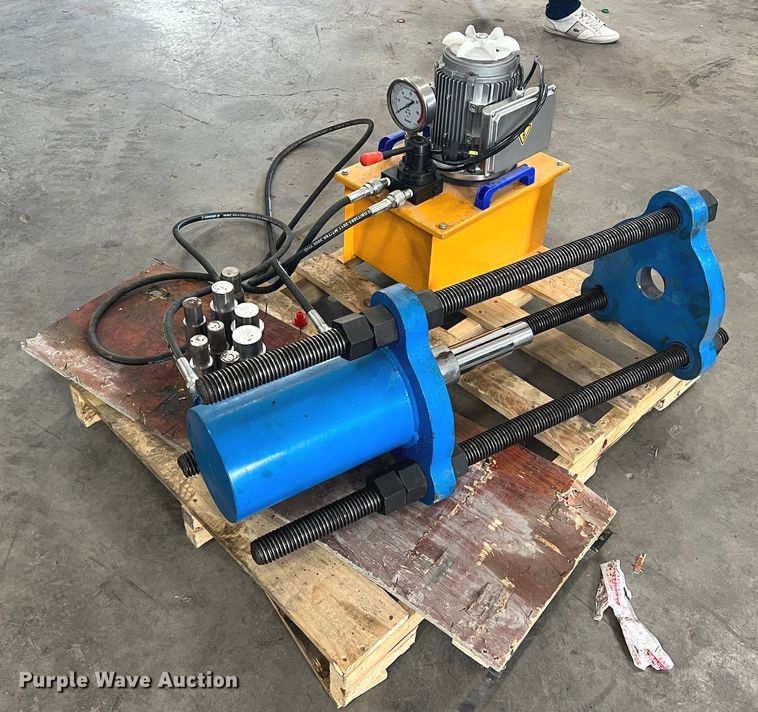 image for item DS2462 Track pin press