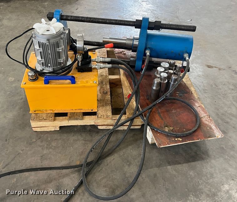 image for item DS2462 Track pin press