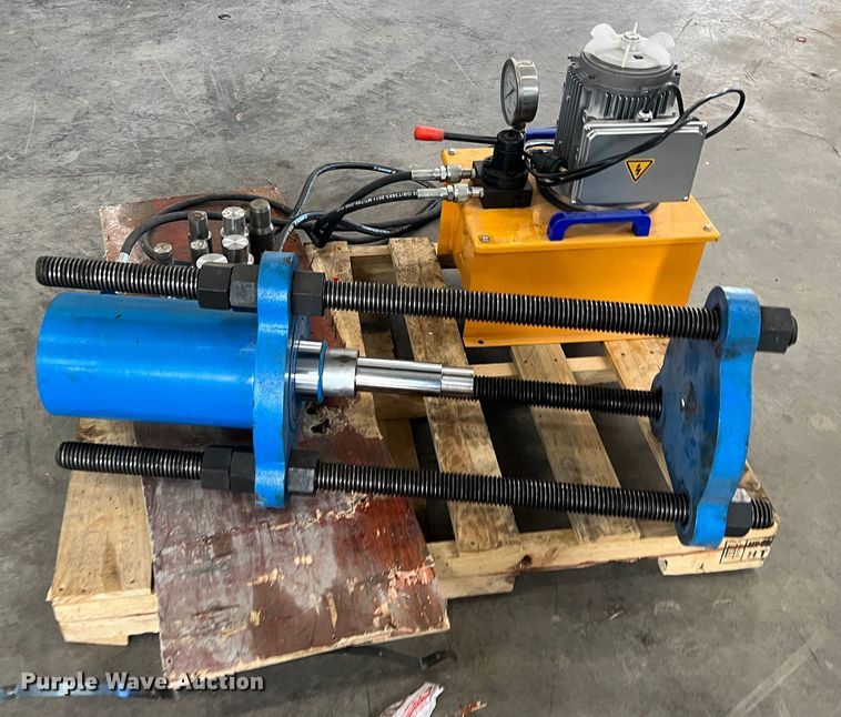 image for item DS2462 Track pin press