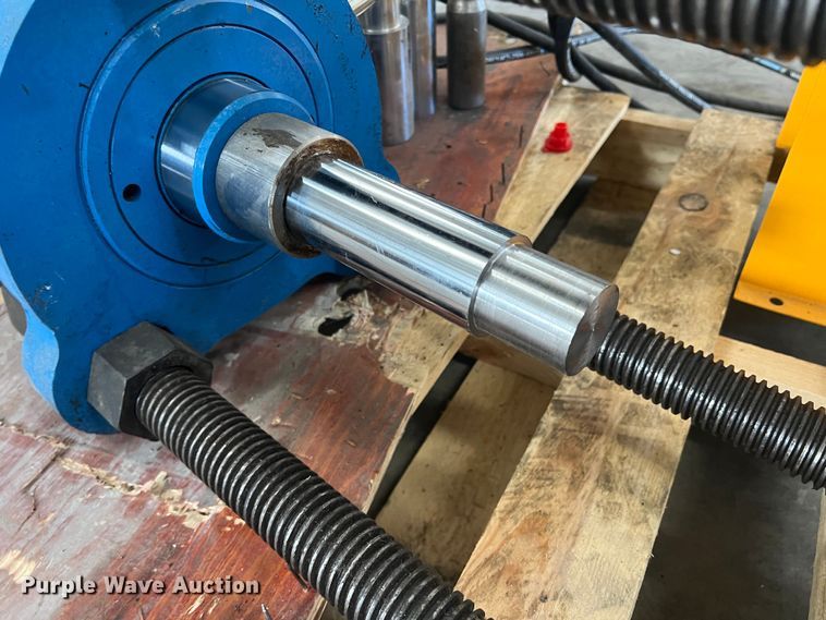 image for item DS2462 Track pin press