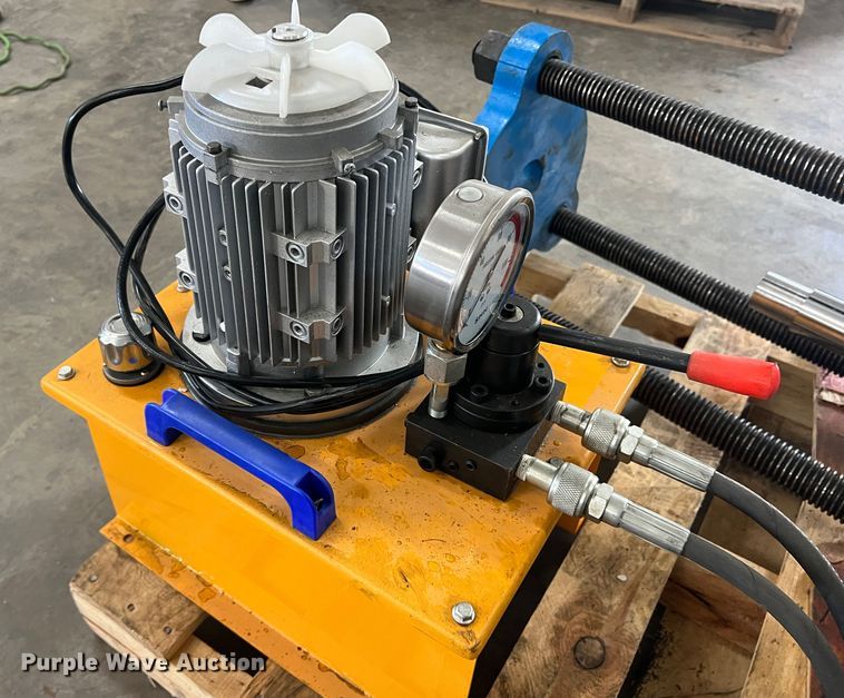 image for item DS2462 Track pin press