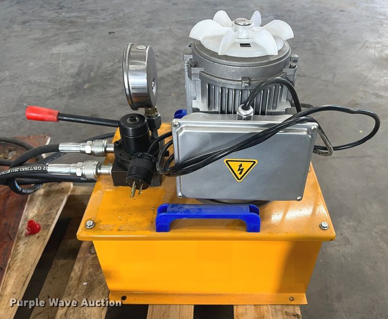 image for item DS2462 Track pin press