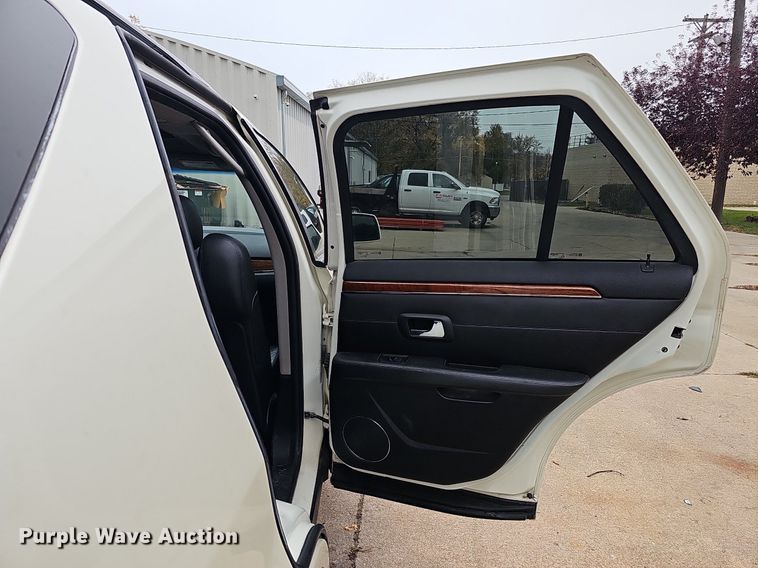 image for item DS5661 2008 Cadillac SRX 4  SUV