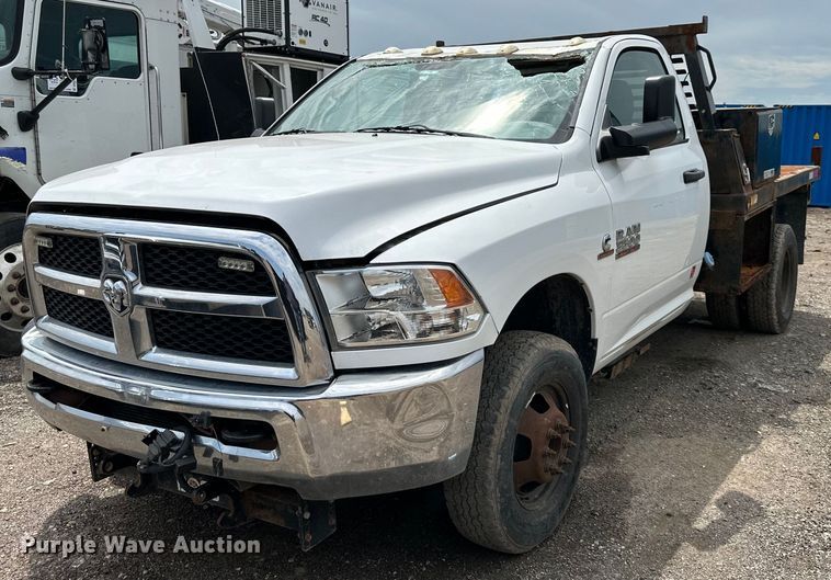 image for item DS6426 2013 Dodge Ram 3500  flatbed pickup truck