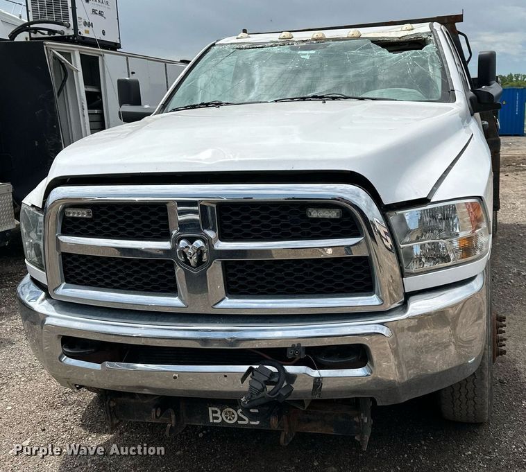 image for item DS6426 2013 Dodge Ram 3500  flatbed pickup truck