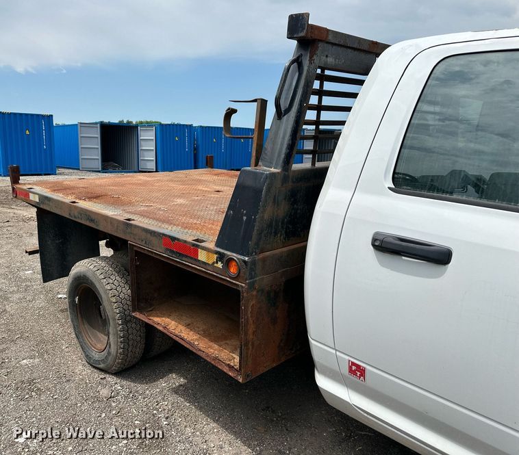 image for item DS6426 2013 Dodge Ram 3500  flatbed pickup truck