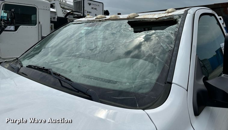 image for item DS6426 2013 Dodge Ram 3500  flatbed pickup truck