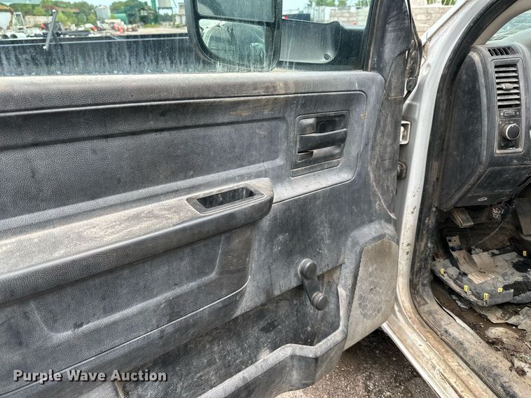 image for item DS6426 2013 Dodge Ram 3500  flatbed pickup truck