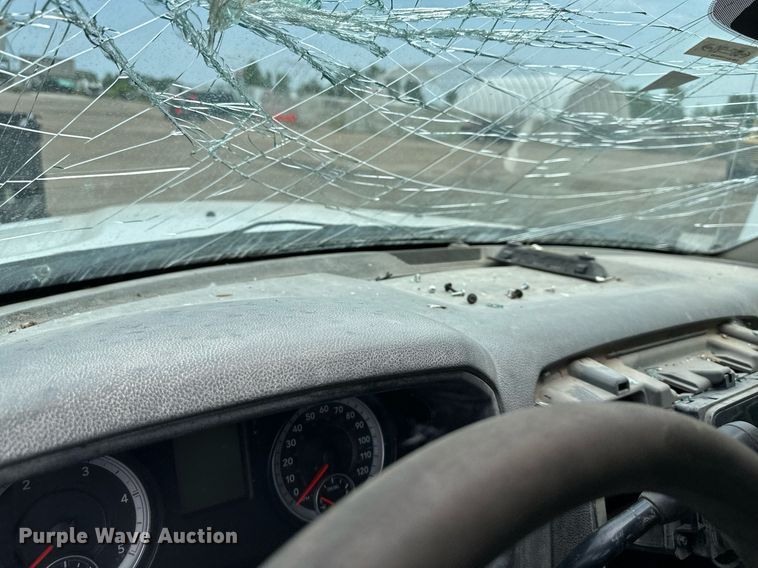 image for item DS6426 2013 Dodge Ram 3500  flatbed pickup truck