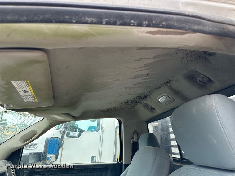 image for item DS6426 2013 Dodge Ram 3500  flatbed pickup truck