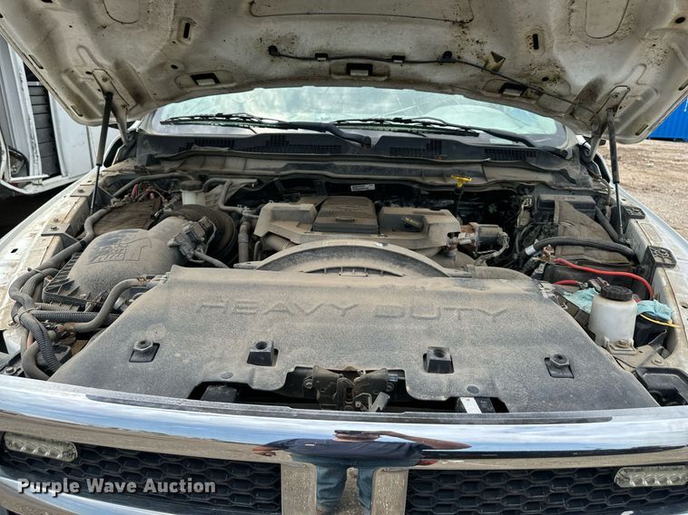 image for item DS6426 2013 Dodge Ram 3500  flatbed pickup truck