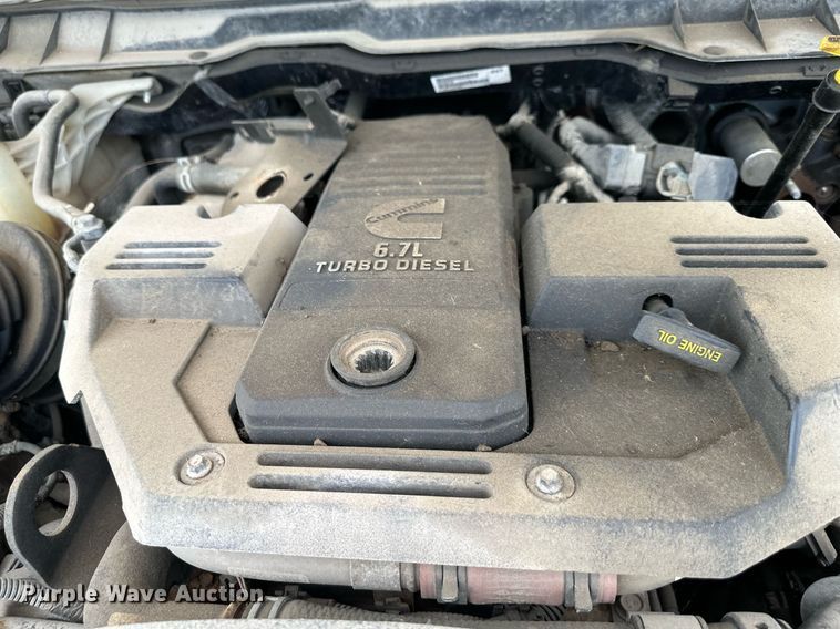 image for item DS6426 2013 Dodge Ram 3500  flatbed pickup truck