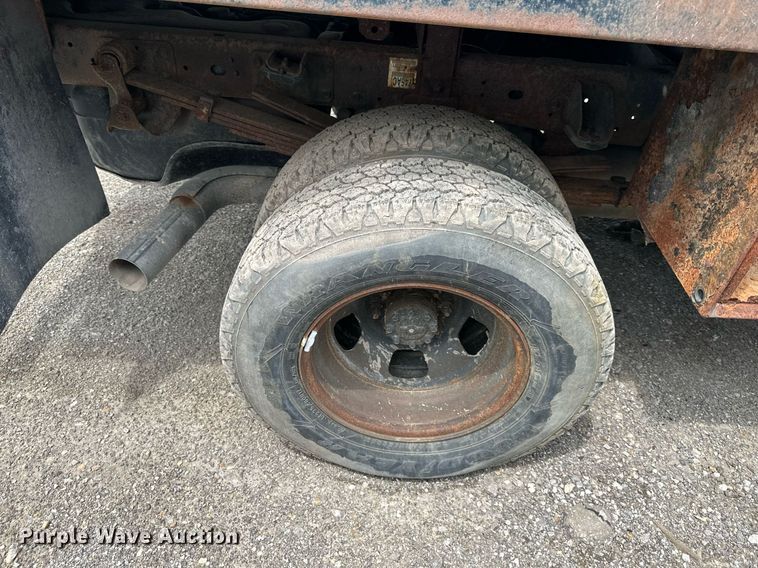 image for item DS6426 2013 Dodge Ram 3500  flatbed pickup truck