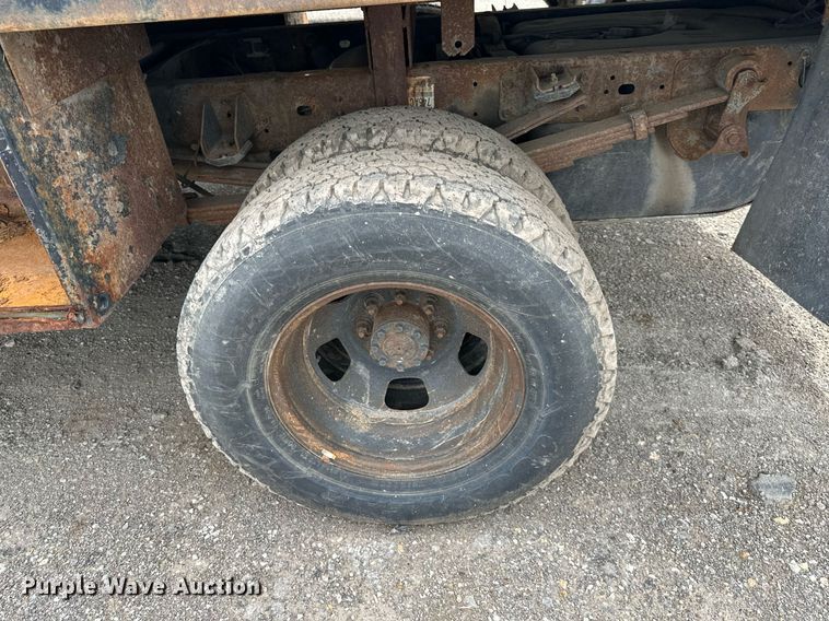 image for item DS6426 2013 Dodge Ram 3500  flatbed pickup truck