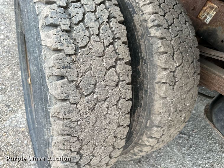 image for item DS6426 2013 Dodge Ram 3500  flatbed pickup truck