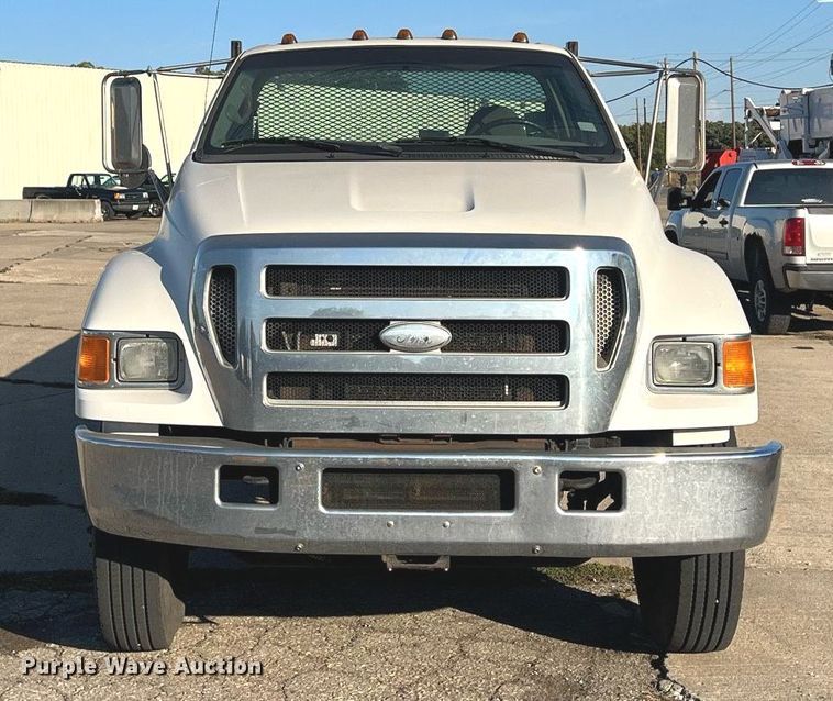 image for item DW2836 2007 Ford F750 XLT Super Duty  flatbed truck
