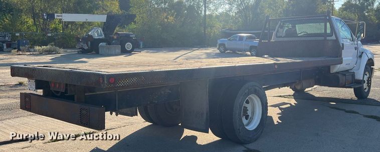 image for item DW2836 2007 Ford F750 XLT Super Duty  flatbed truck