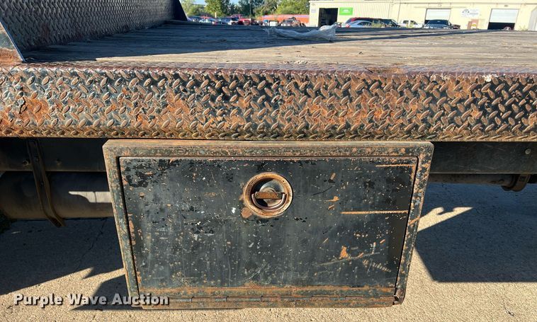 image for item DW2836 2007 Ford F750 XLT Super Duty  flatbed truck