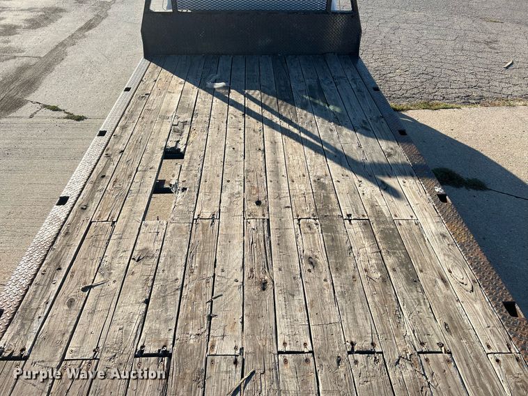 image for item DW2836 2007 Ford F750 XLT Super Duty  flatbed truck