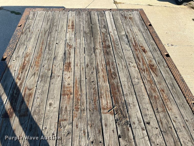 image for item DW2836 2007 Ford F750 XLT Super Duty  flatbed truck