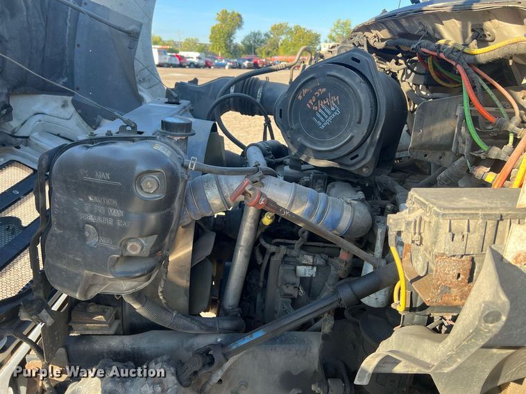 image for item DW2836 2007 Ford F750 XLT Super Duty  flatbed truck