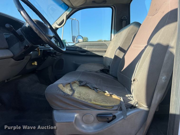 image for item DW2836 2007 Ford F750 XLT Super Duty  flatbed truck