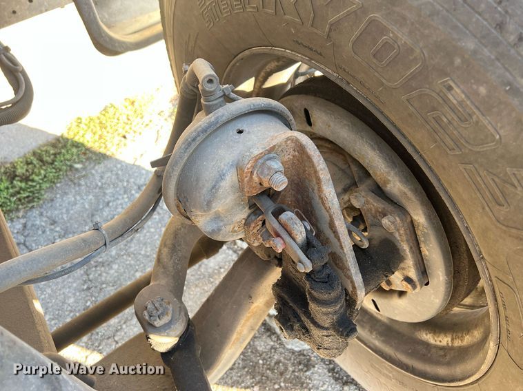 image for item DW2836 2007 Ford F750 XLT Super Duty  flatbed truck