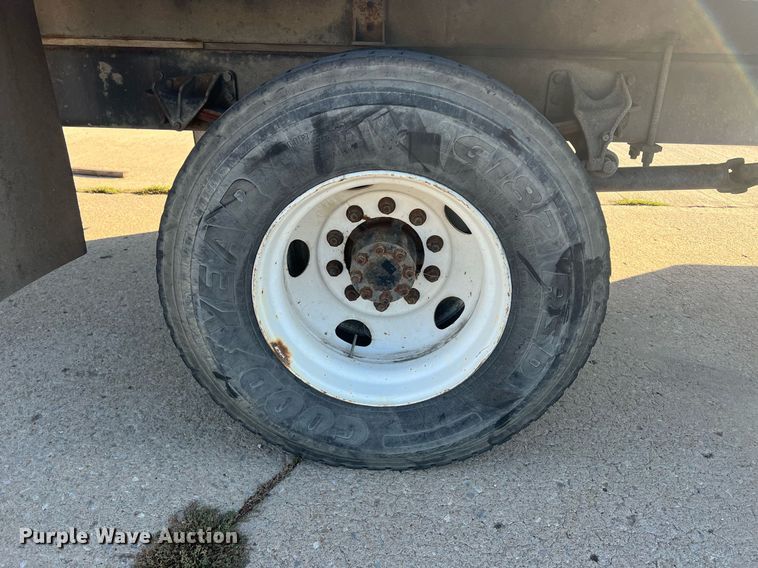 image for item DW2836 2007 Ford F750 XLT Super Duty  flatbed truck