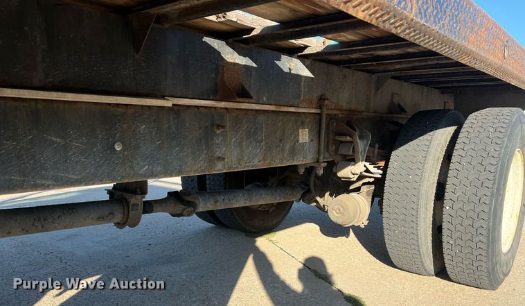 image for item DW2836 2007 Ford F750 XLT Super Duty  flatbed truck