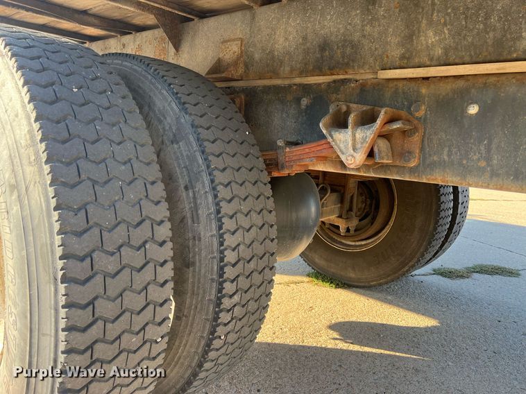 image for item DW2836 2007 Ford F750 XLT Super Duty  flatbed truck