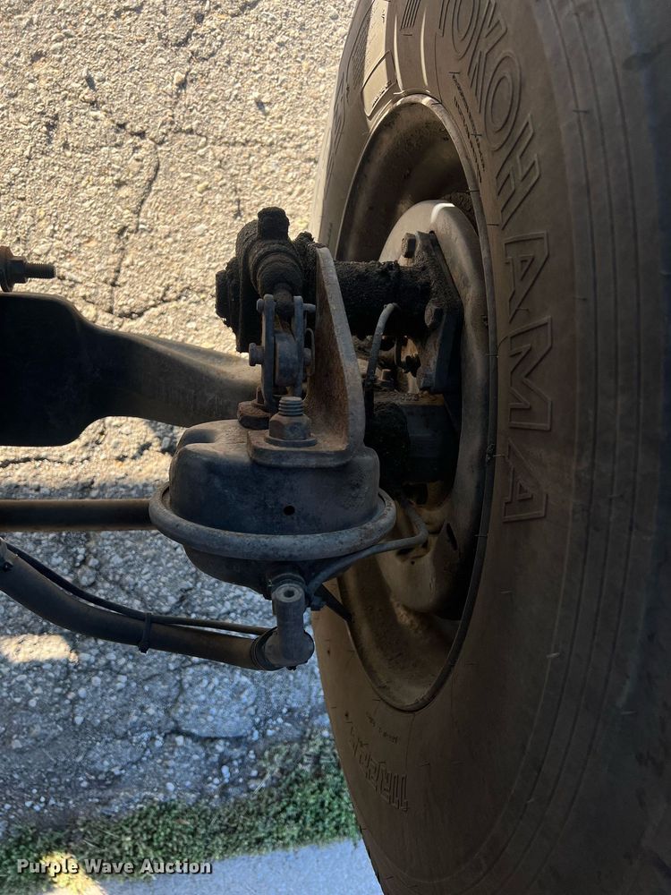 image for item DW2836 2007 Ford F750 XLT Super Duty  flatbed truck