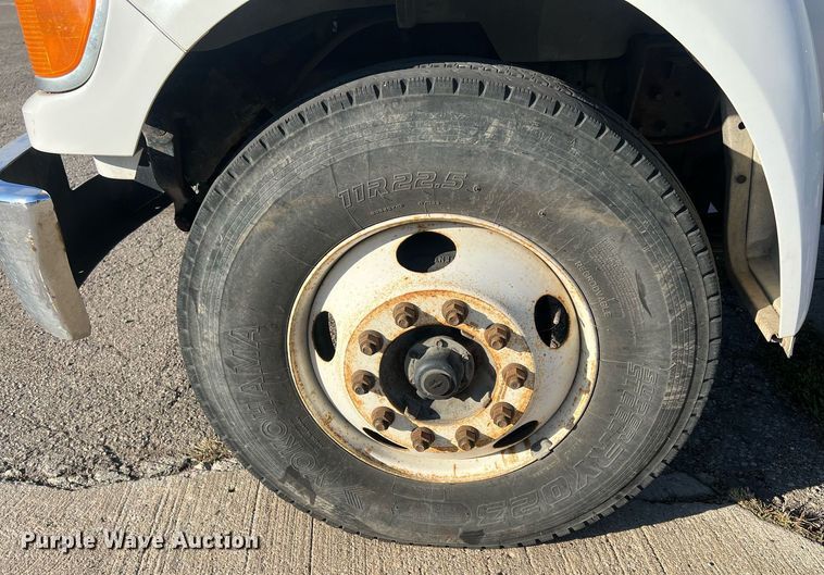 image for item DW2836 2007 Ford F750 XLT Super Duty  flatbed truck