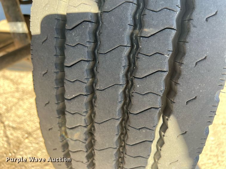 image for item DW2836 2007 Ford F750 XLT Super Duty  flatbed truck