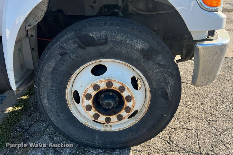 image for item DW2836 2007 Ford F750 XLT Super Duty  flatbed truck