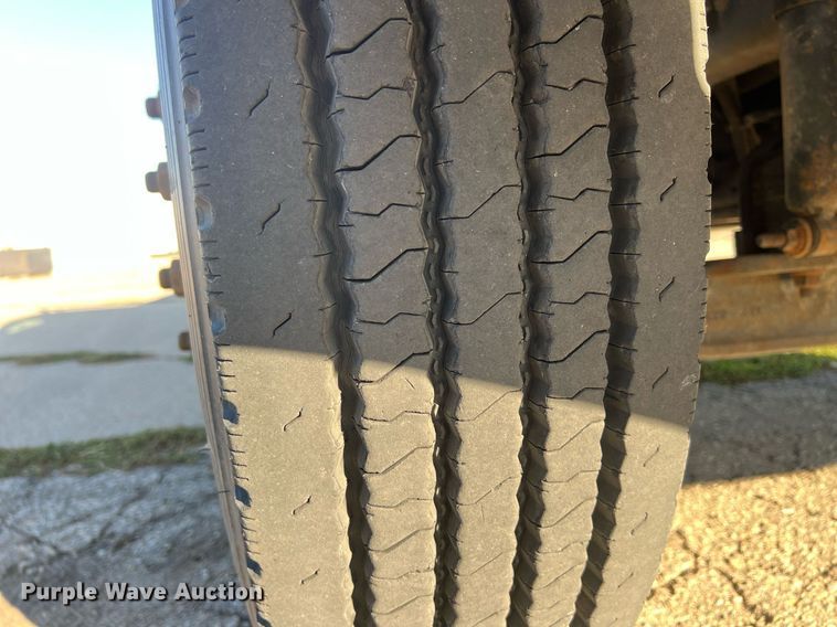 image for item DW2836 2007 Ford F750 XLT Super Duty  flatbed truck