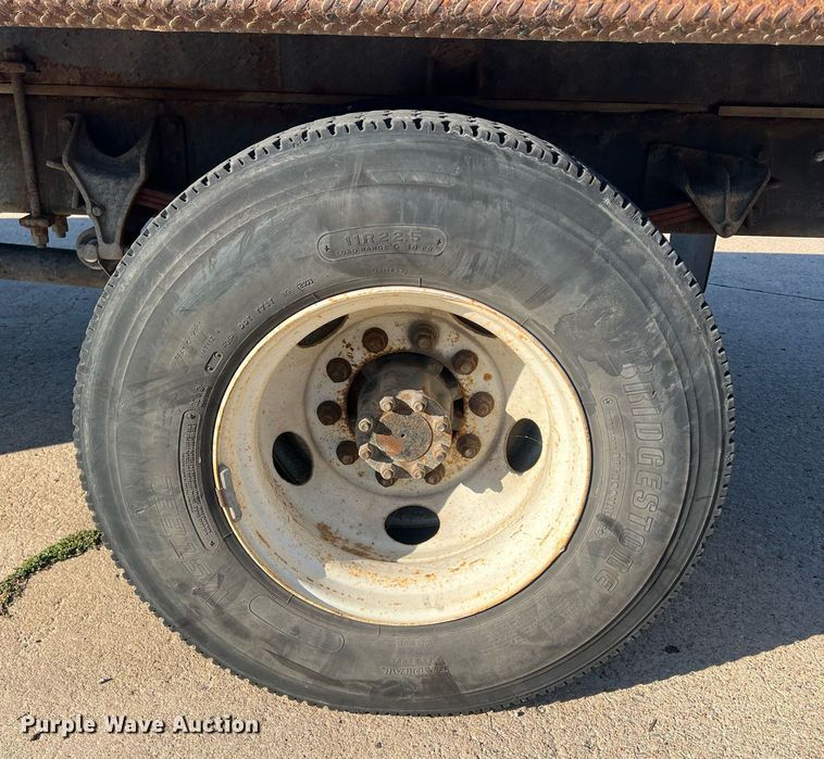 image for item DW2836 2007 Ford F750 XLT Super Duty  flatbed truck