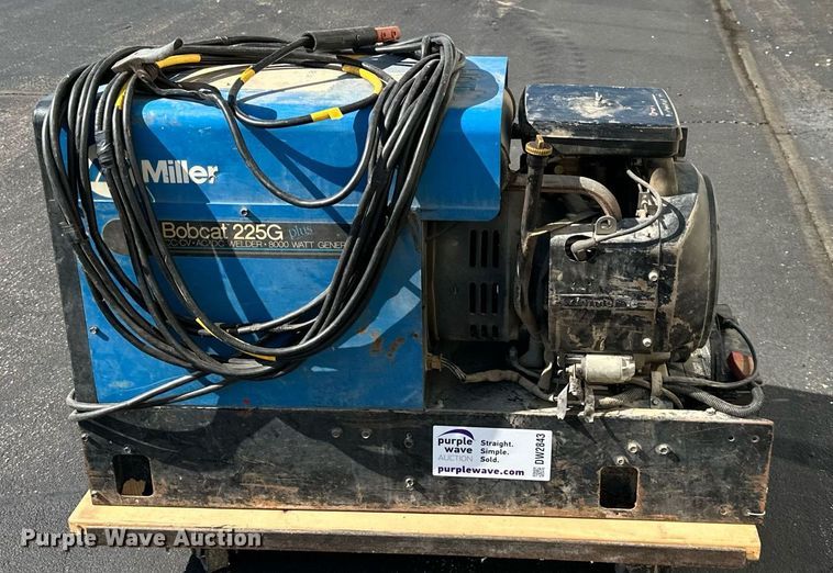 image for item DW2843 Miller Bobcat 225G  welder/generator