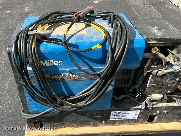 image for item DW2843 Miller Bobcat 225G  welder/generator
