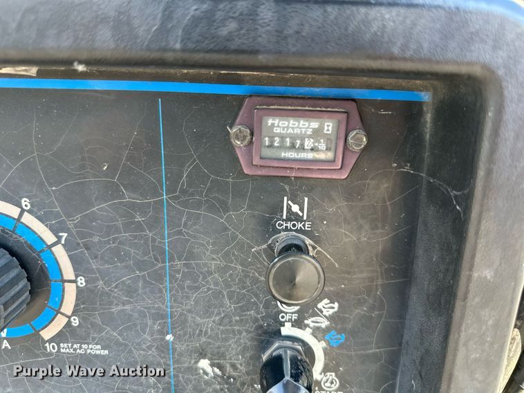 image for item DW2843 Miller Bobcat 225G  welder/generator