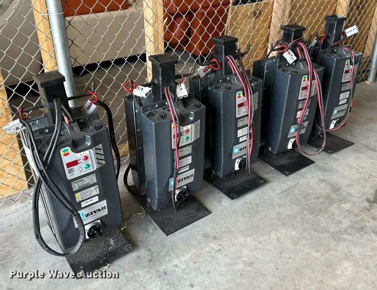 image for item DW2849 (10) Zivan chargers